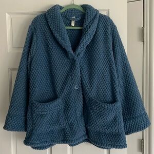 Short blue bath robe jacket
